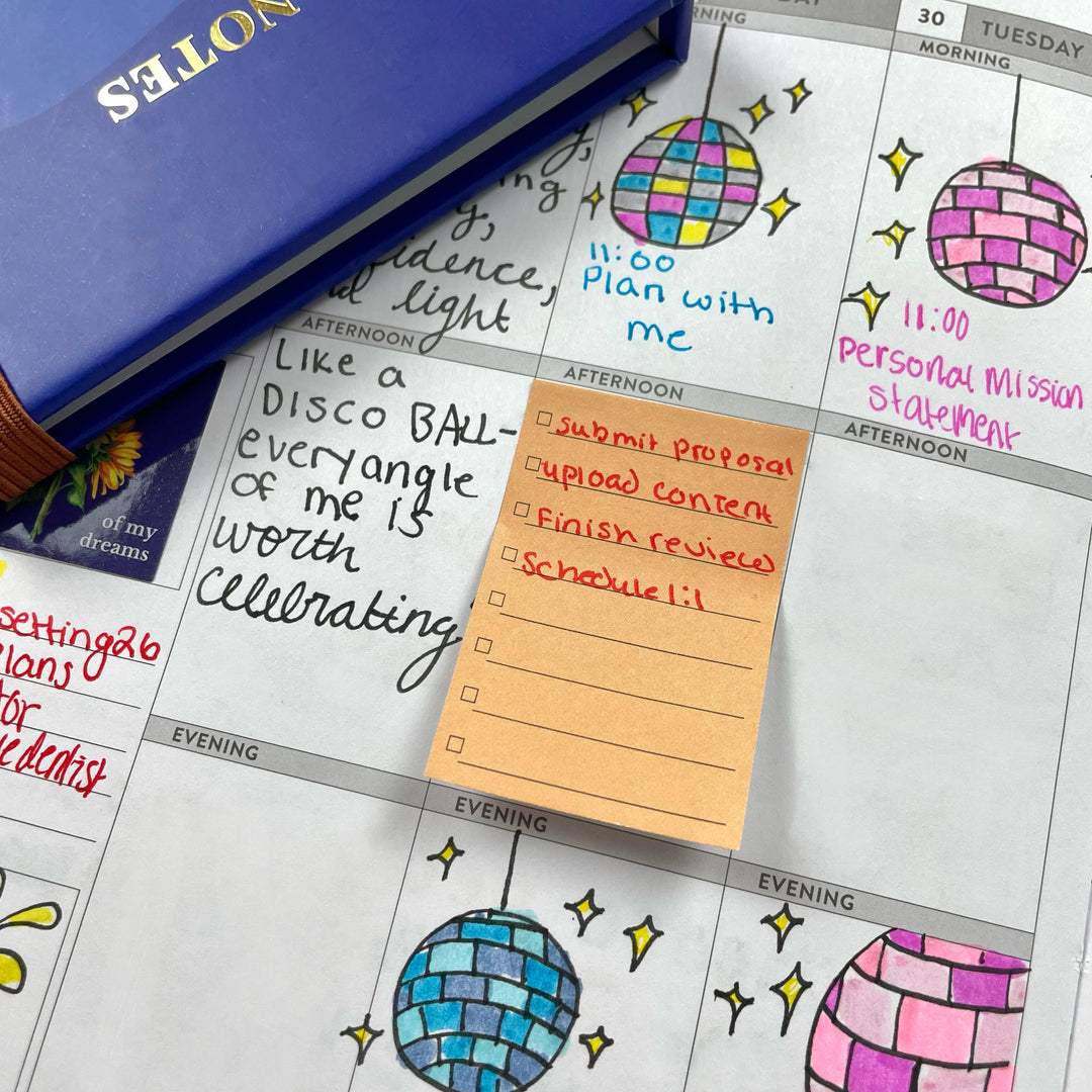 Solid Sticky Note Booklet, closeup of the checklist in the define planner's afternoon box on the weekly spread #color_solid